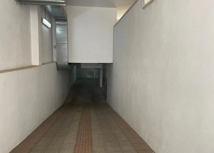 Alameda Del Tajo Iii Centro Parquing Lägenhet *